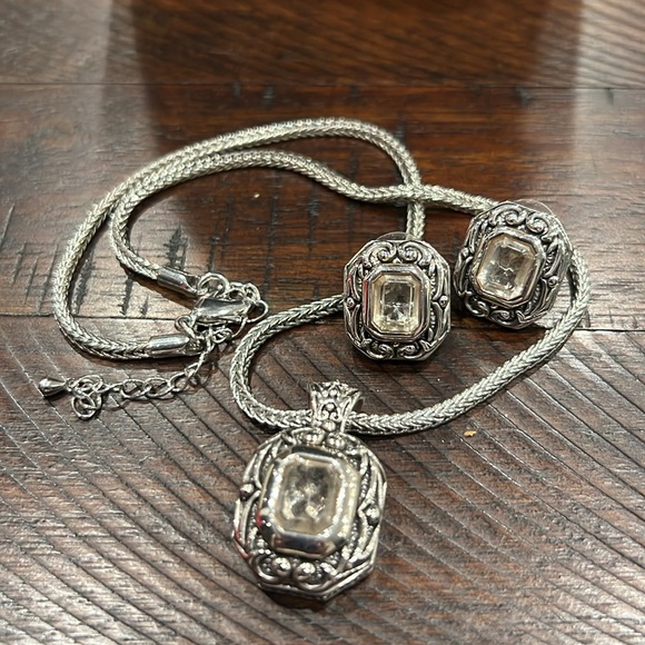 Choker/Necklace and Earring Set - Picture 1 of 6